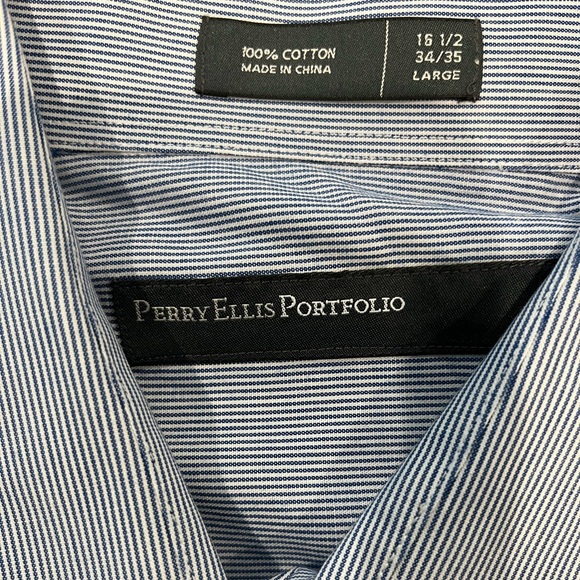Perry Ellis Long Sleeve Dress Shirt. Size Large. - Picture 2 of 2